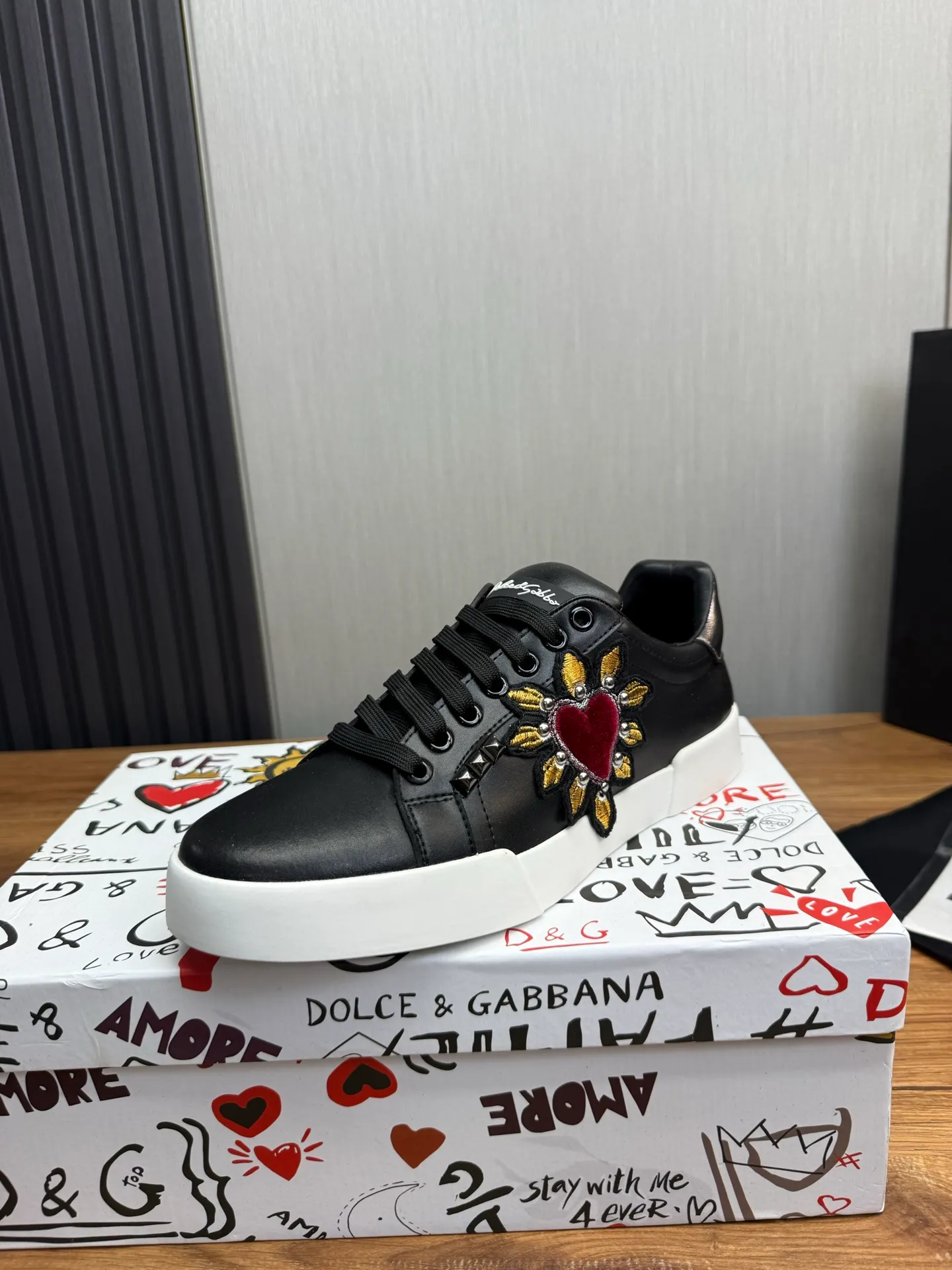 Men's men's shoes💰460💰Dolce & gabbana (DG) official website synchronized new models💥1 fashion hot models: 1 exclusive mold opening ✅ imported cowhide for the upper, unique brand style logo upper 💥sheepskin foot pads 🐑original private mold outsole ✔️36-44 (38.45 custom-made, non-refundable)